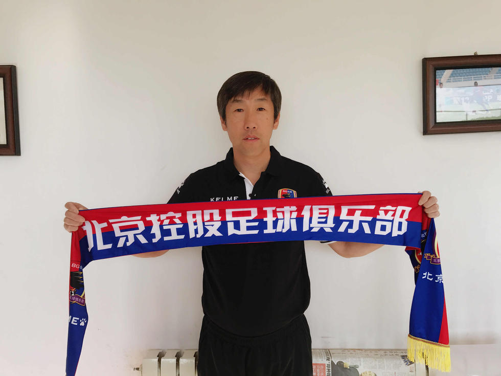 一方面，今夏利雅得胜利收购拉波尔特时投入了2500万欧，球员被俱乐部视为一笔重要投资。