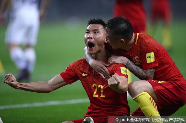 由王晶、许悦铭联合执导，四大影帝 古天乐、 梁家辉、 吴镇宇、 林家栋领衔主演的犯罪剧情电影 《追虎擒龙》（原名：《金钱帝国：巅峰之战》）今日曝光粤语版预告